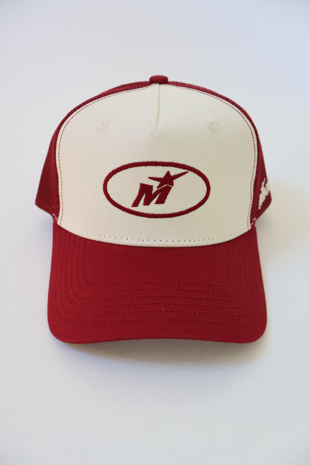 Casquette trucker bordeaux